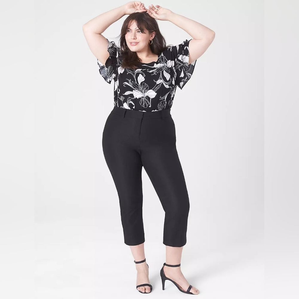 Lane Bryant Ruffle Flutter Sleeve Textured Floral Black And White Top Size 22